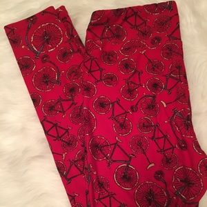 EUC Red LulaRoe Bicycle Print Leggings